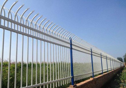 從表層分析鋅鋼護欄的質(zhì)量