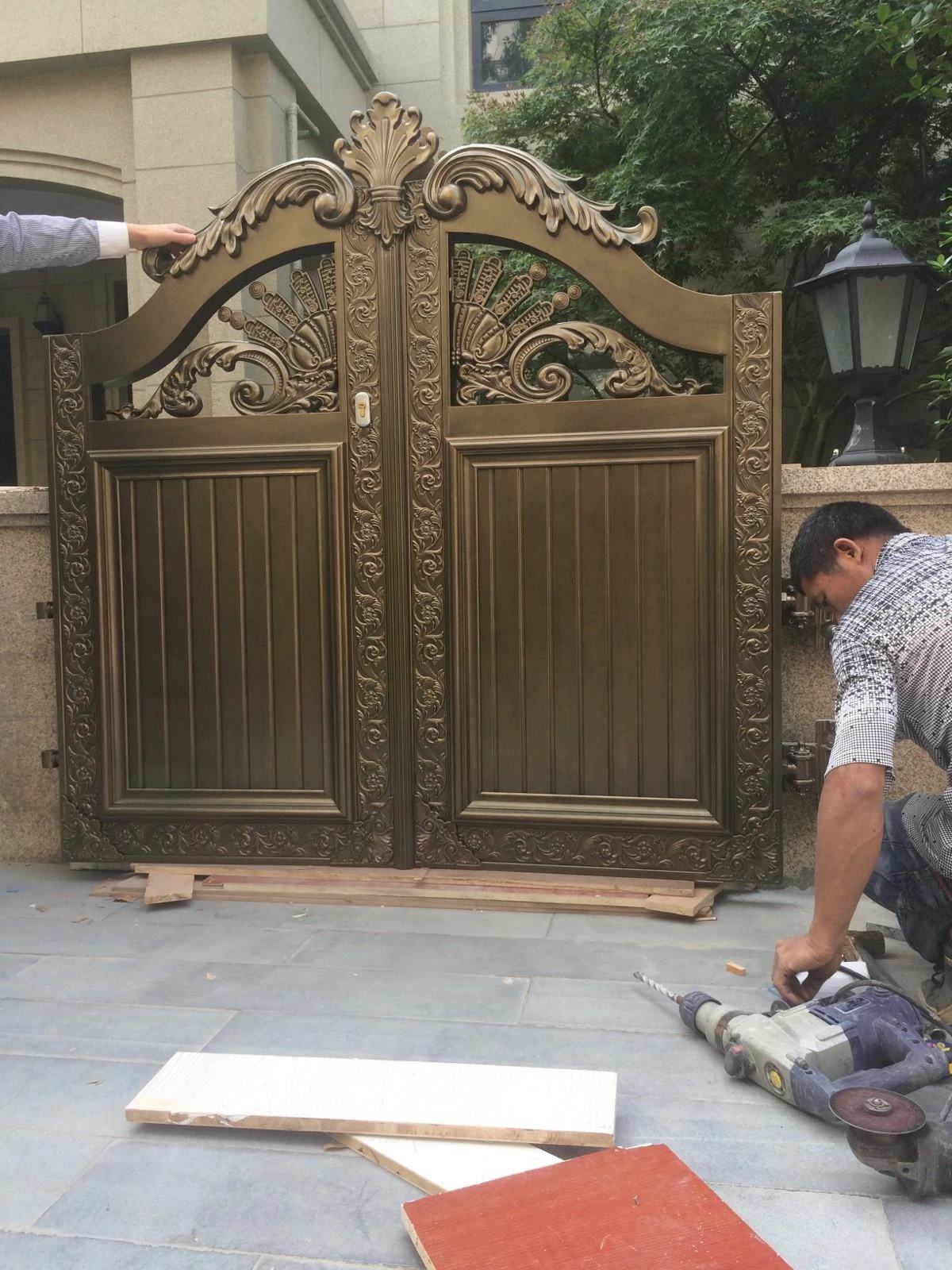 鋁藝大門(mén)廠家為什么要進(jìn)行品牌建設(shè)