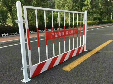 基坑護(hù)欄：功能及規(guī)格詳解